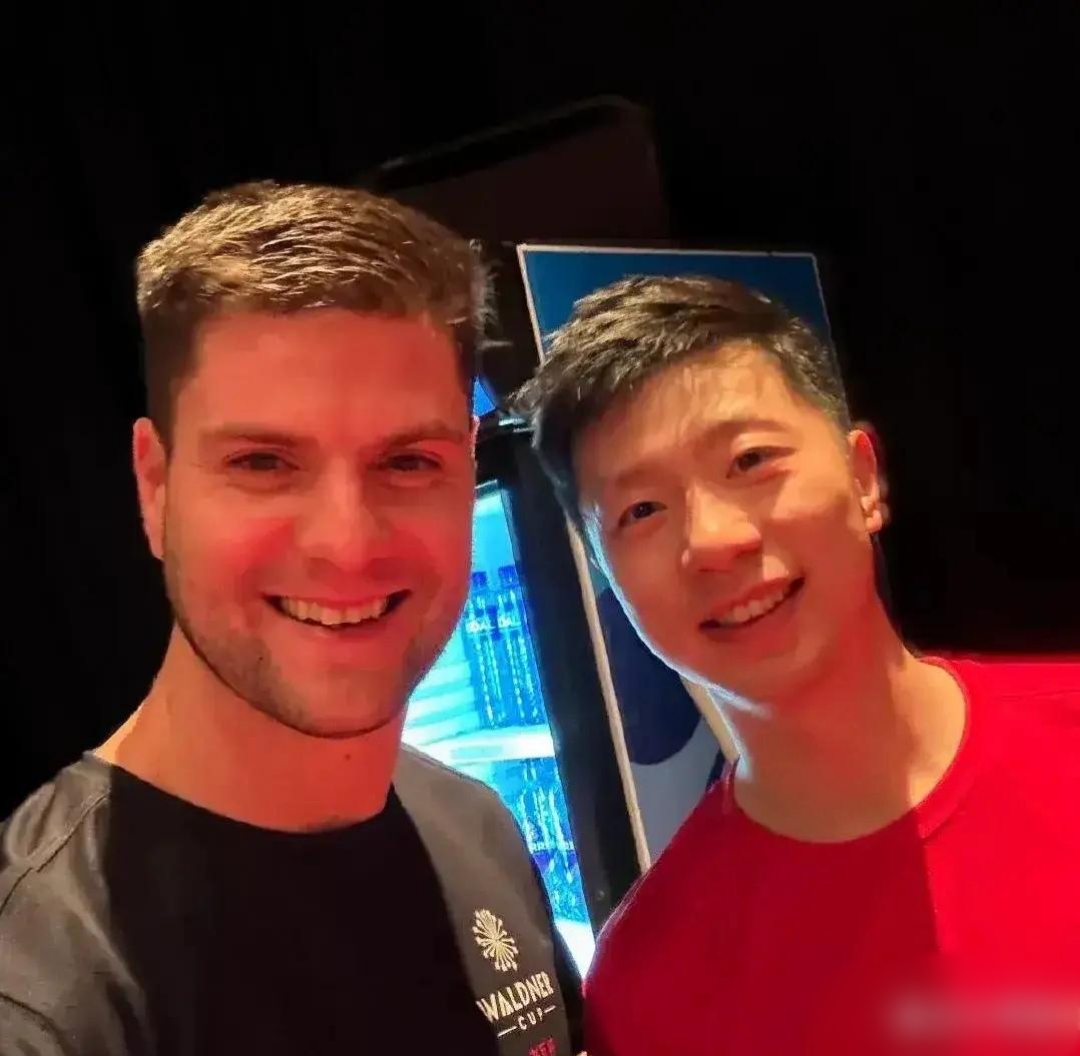 包含波兰乒乓球队力克中国乒乓球队，奥恰洛夫统治全场的词条