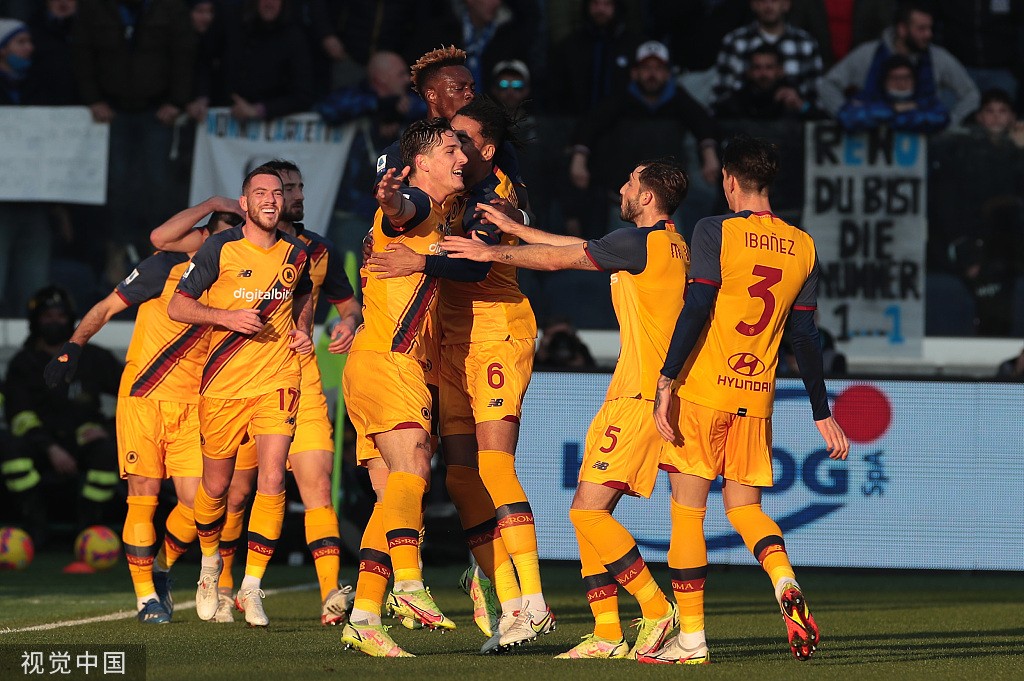 都灵两球完胜，继续保持半程赛首的位置的简单介绍