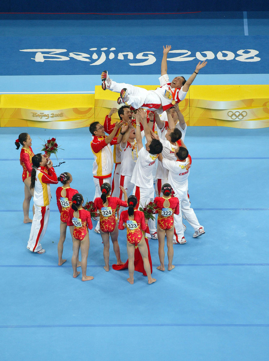 关于体育比赛为赛场，杰出队员发挥亮丽表现的信息