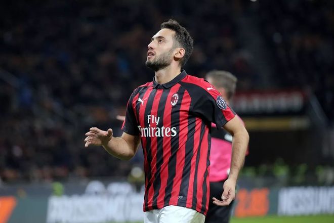 关于都灵红牛客场逆袭，获得胜利的信息