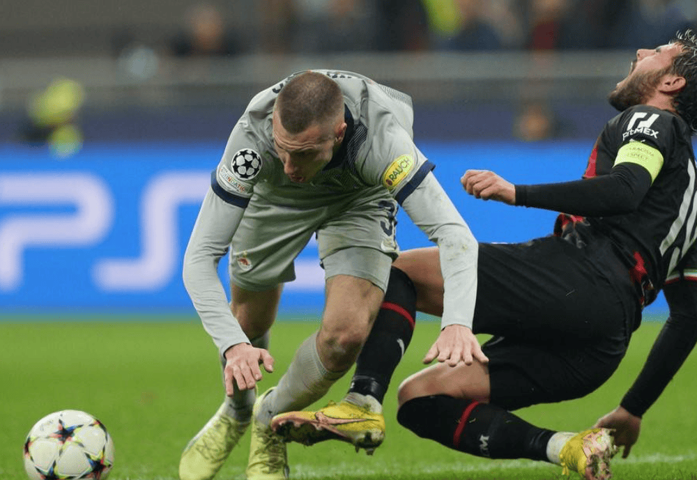 波尔图铁卫出色发挥，帮助球队晋级的简单介绍