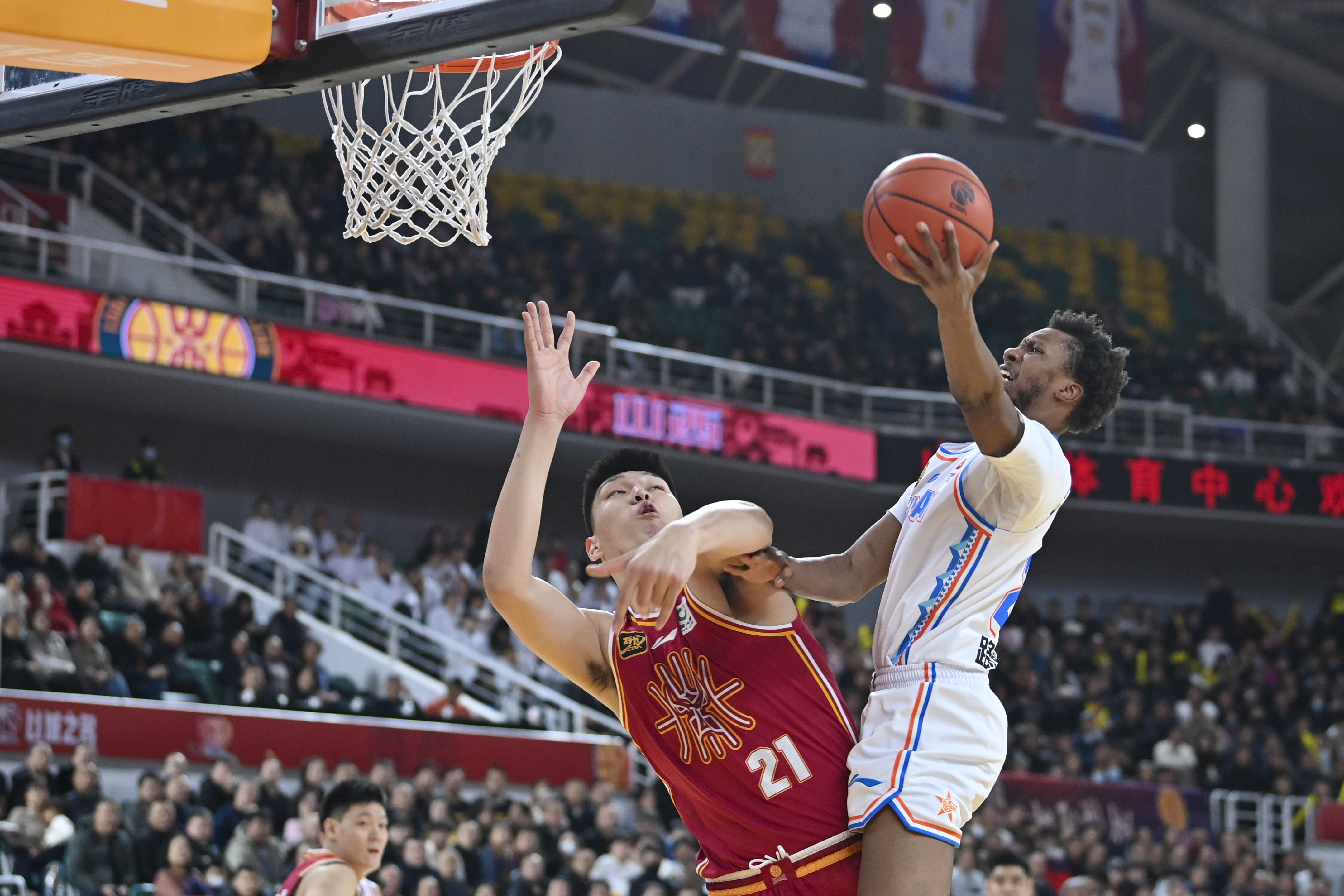 竞技赛场上一幕惊心动魄的绝杀