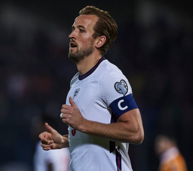 英格兰队在客场力克波兰，提前锁定欧锦赛名额