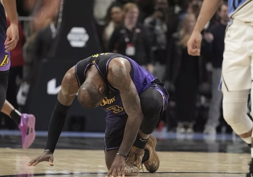 关于猛龙战胜独行侠，范弗利特精准三分雨连带怒砍分的信息