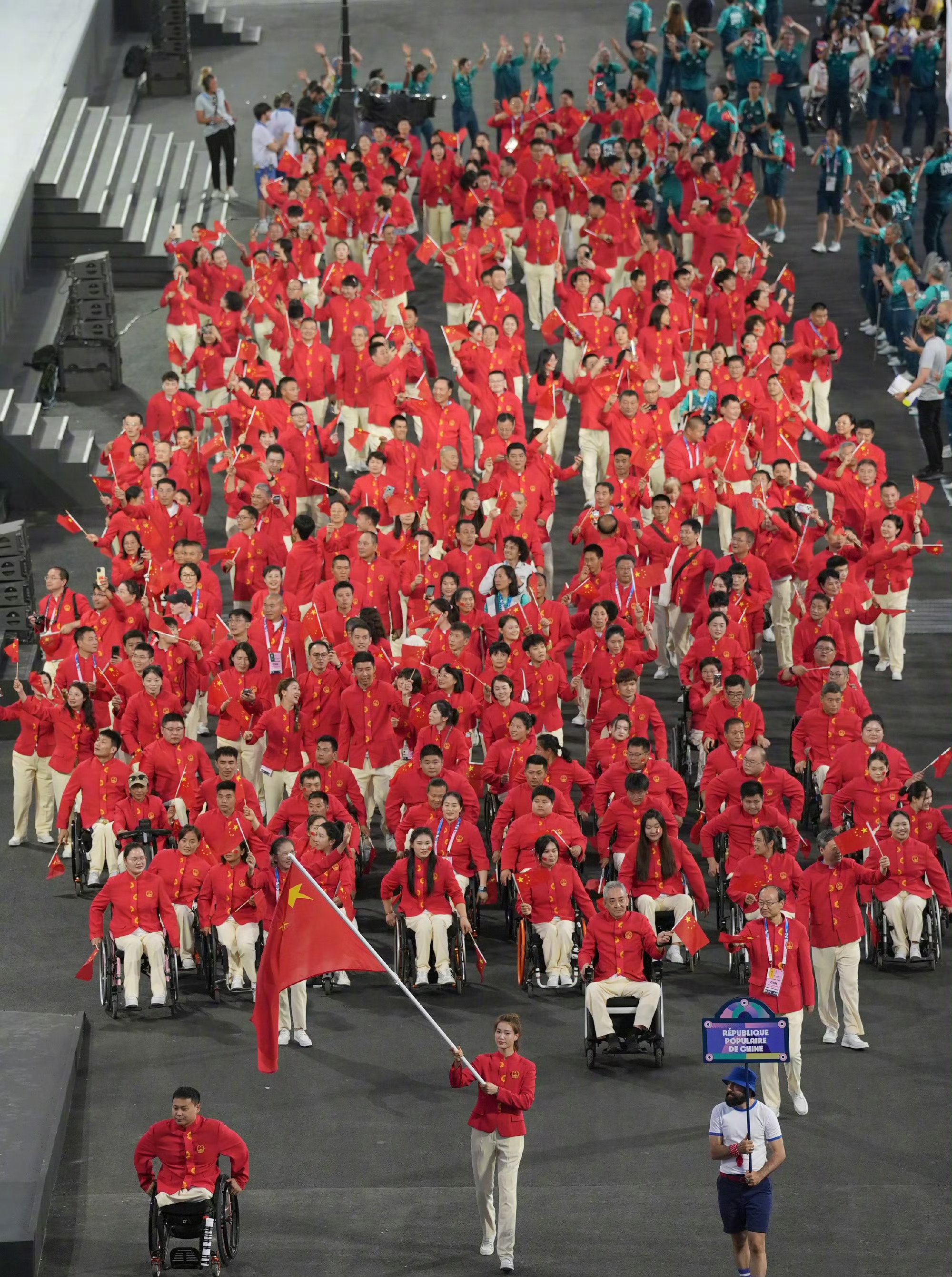 开云体育官方网站-关于热血澎湃的比赛现场，冠军之路光辉灿烂的信息