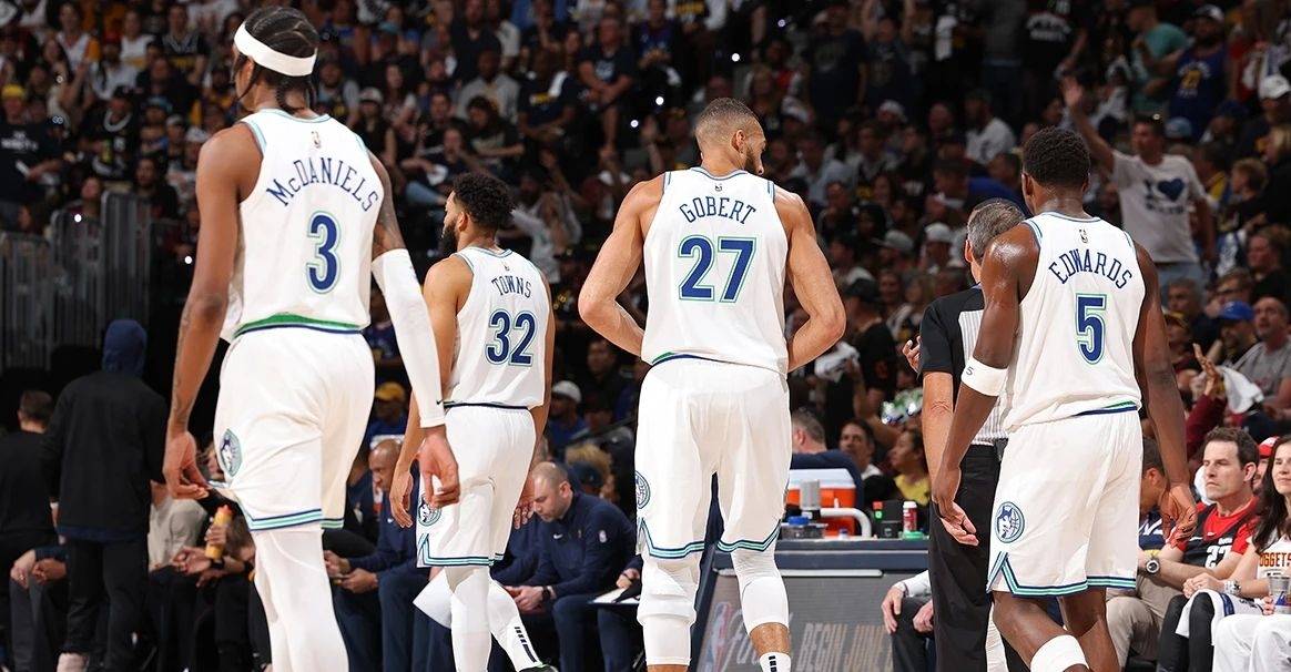 包含狼队客场逆转获胜，积分榜继续攀升的词条