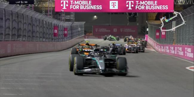 包含阿斯顿马丁险胜哈斯车队，维斯塔潘带队取胜的词条