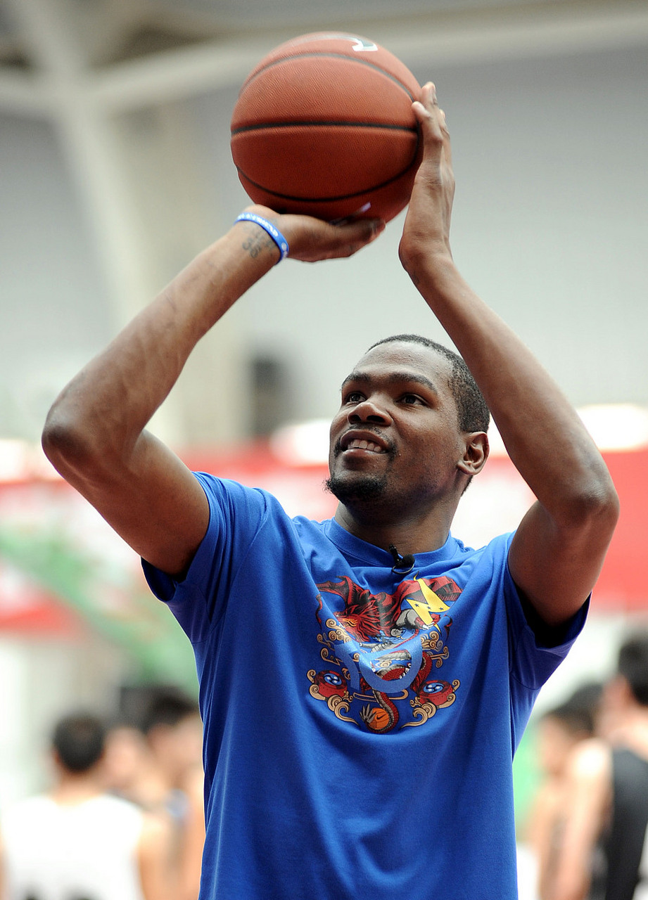 勇士轻取鹈鹕，杜兰特高光表现