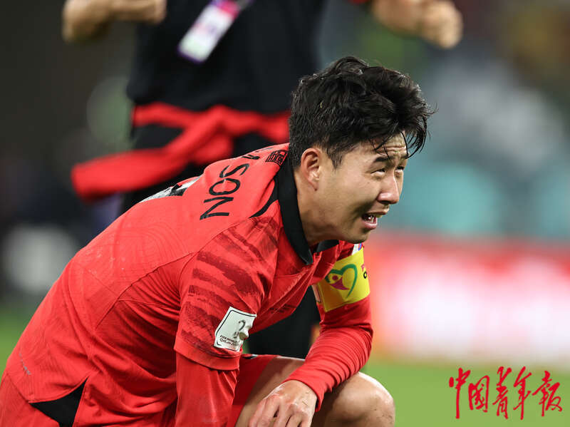 韩国队逆转日本队,黄鸭组合点燃赛场 韩国队逆转日本队,黄鸭组合点燃赛场