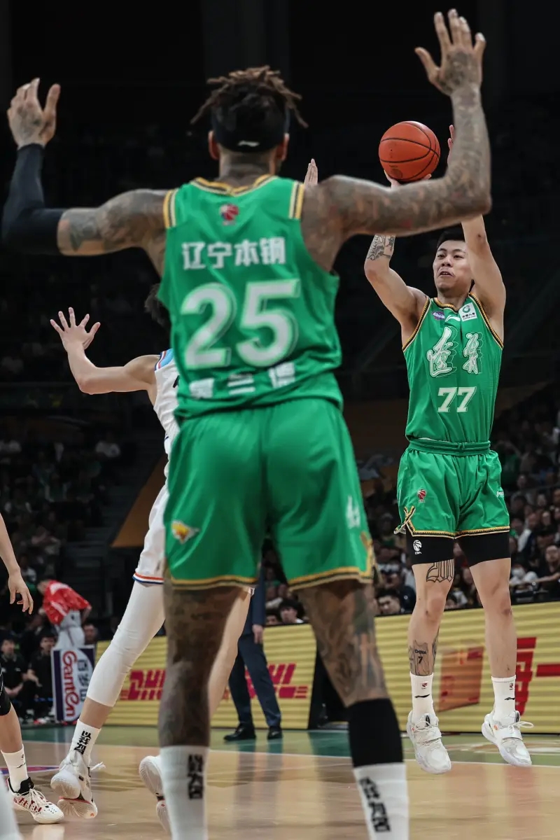 吉林队轻取魔术，张镇麟点燃赛场