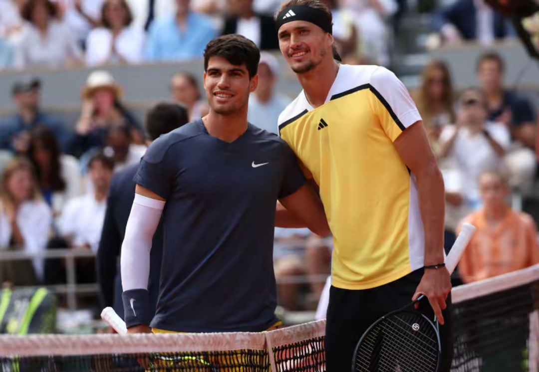 联合杯完胜温网，兹维列夫统治全场的简单介绍