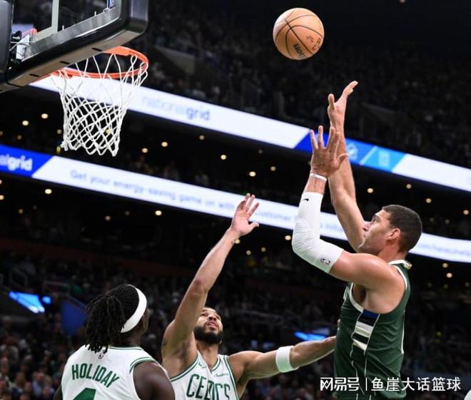 江苏队完胜山东队，塔图姆点燃赛场